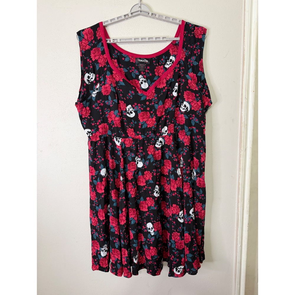 Retro Chic by Torrid Dress Plus Size 5 Black Red Rose Skull Rockabilly Goth - Picture 1 of 10
